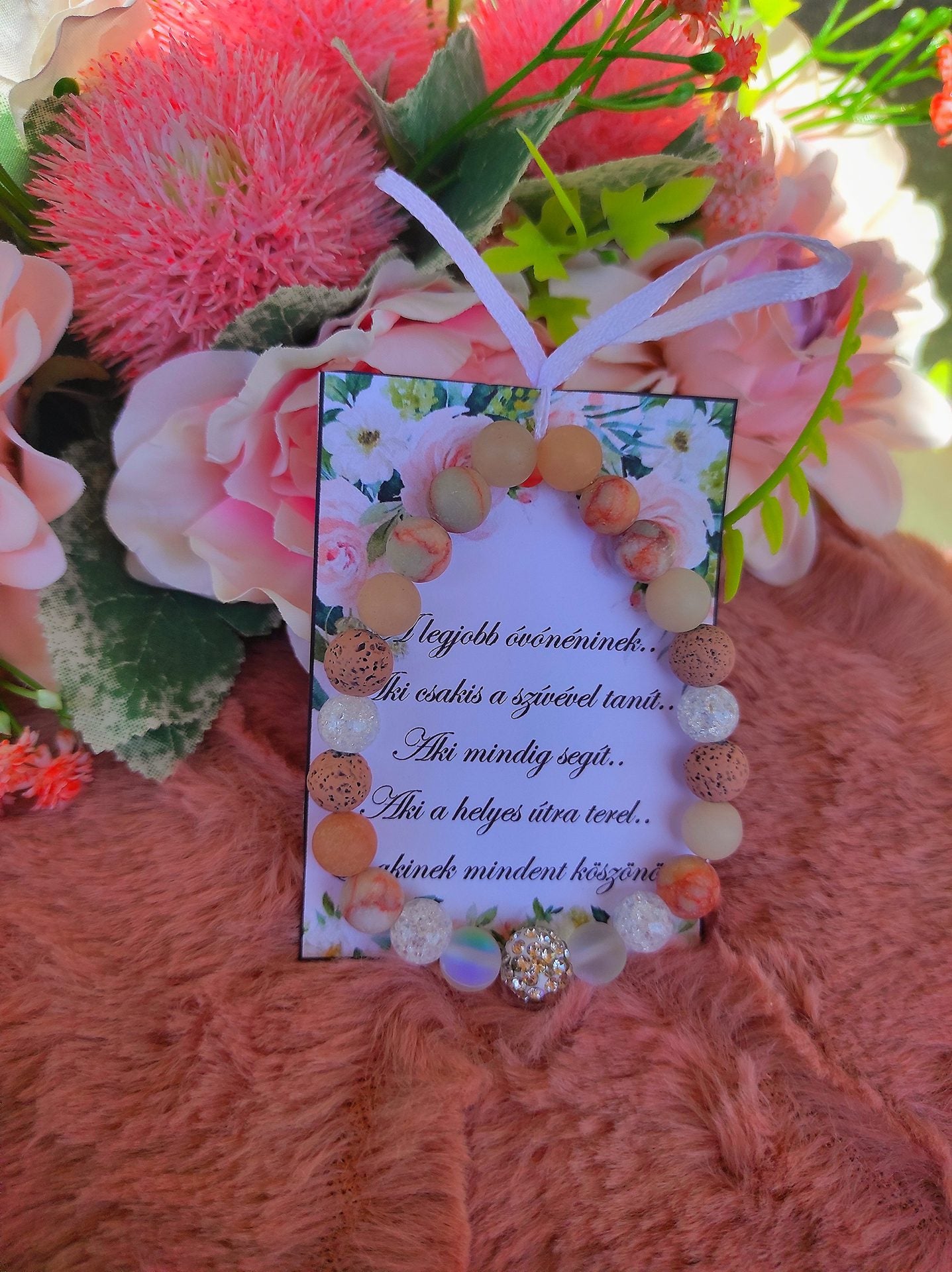 Ajándék pedagógusnak nude karkötő doboz nélkül